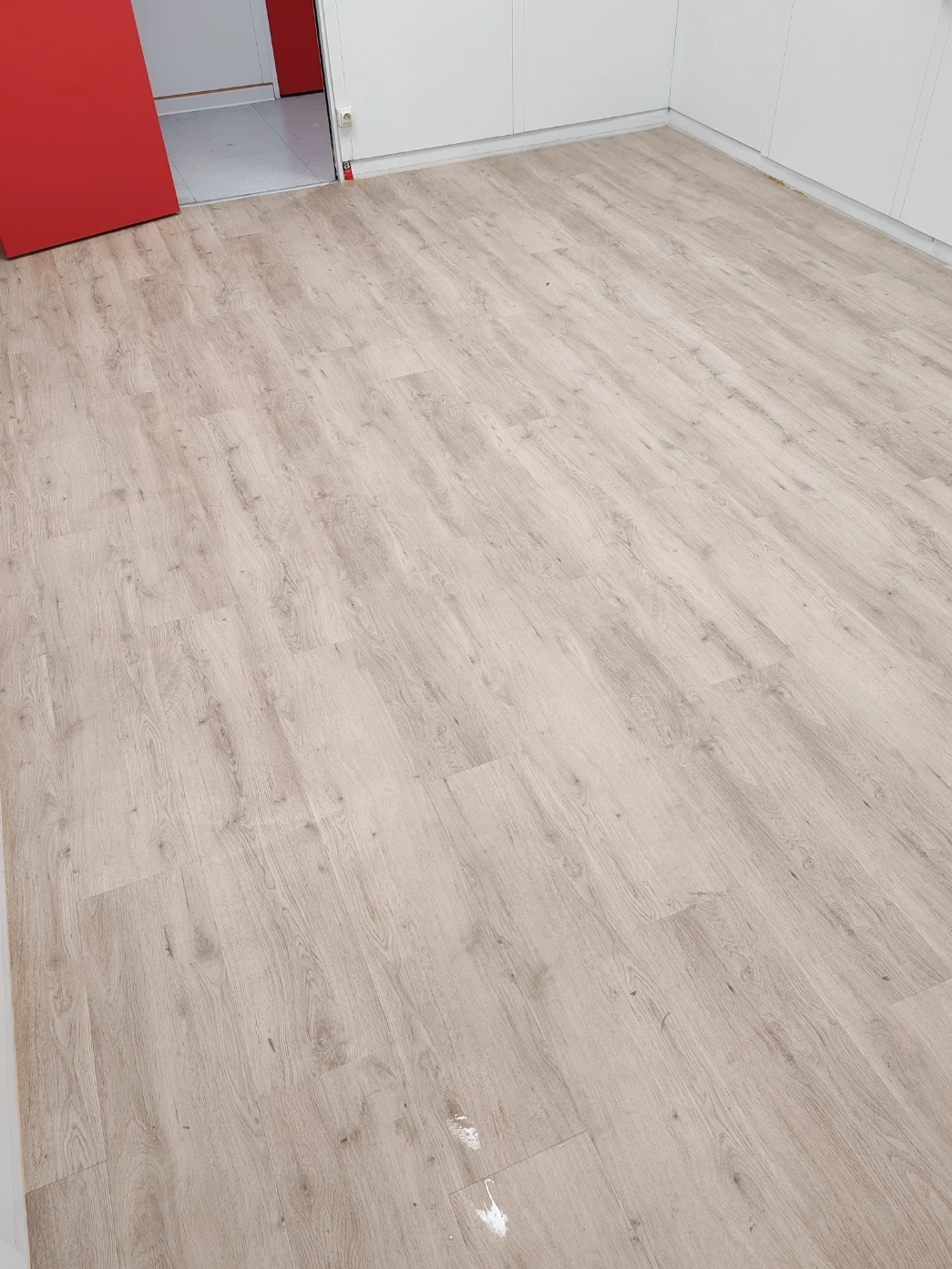 pose lames pvc plombantes