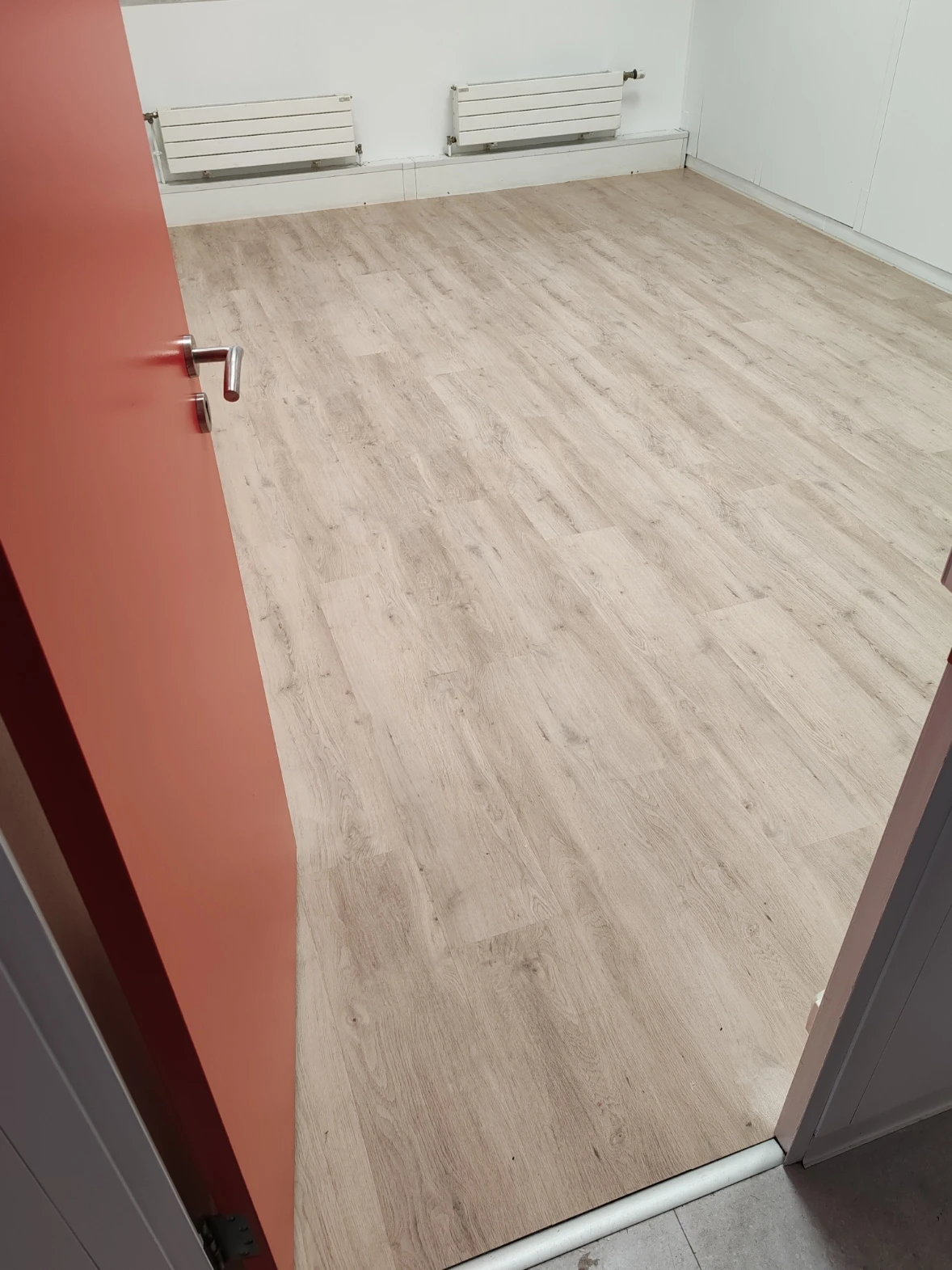 pose lames pvc plombantes