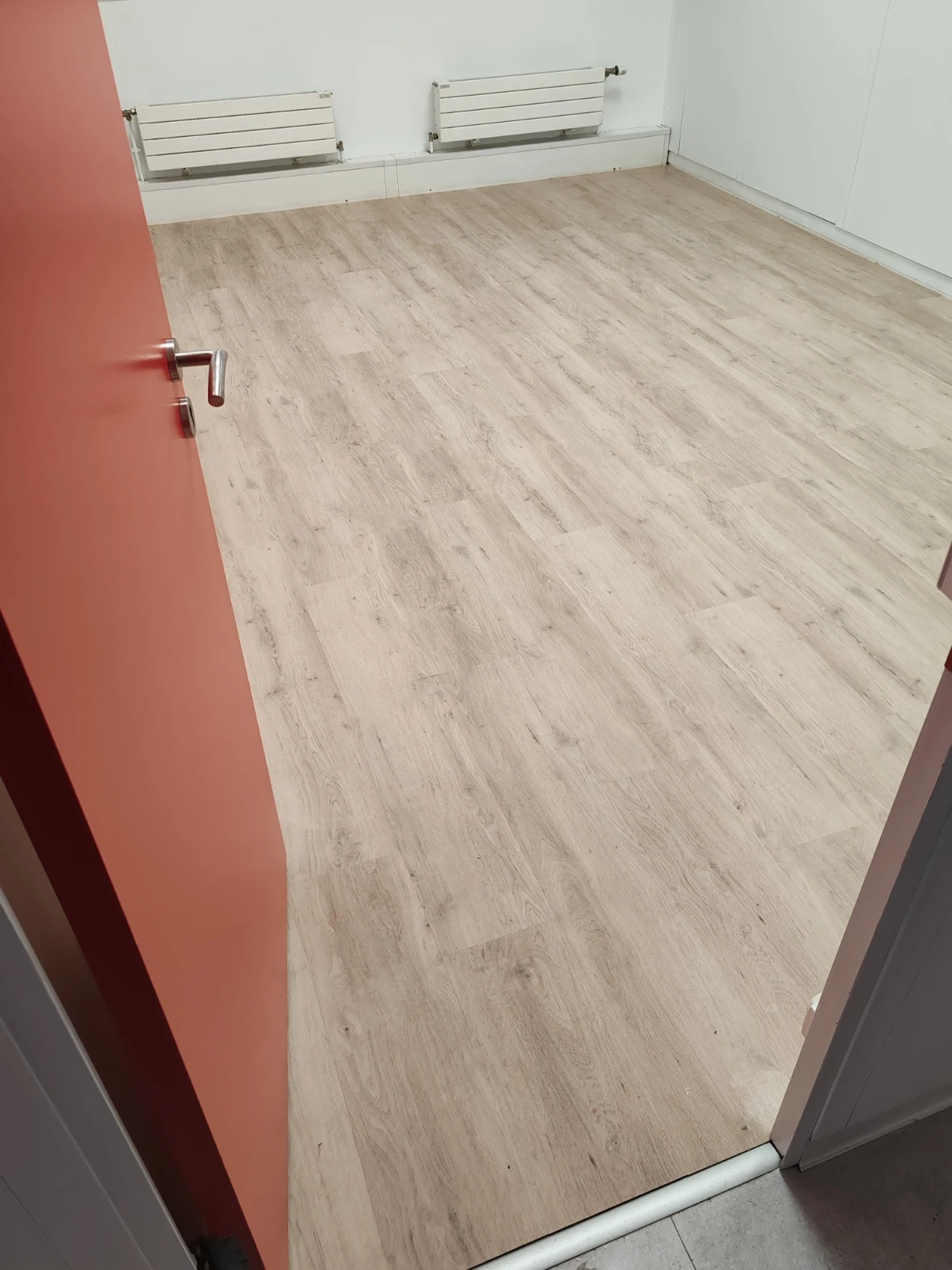 pose lames pvc plombantes