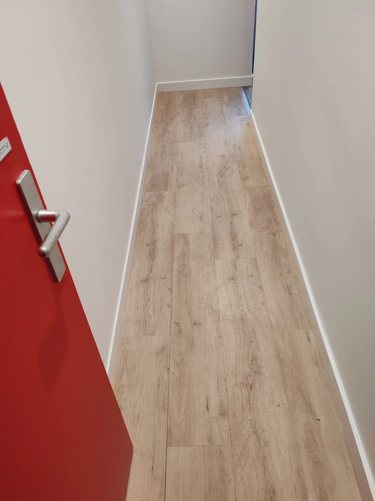 pose lames pvc plombantes