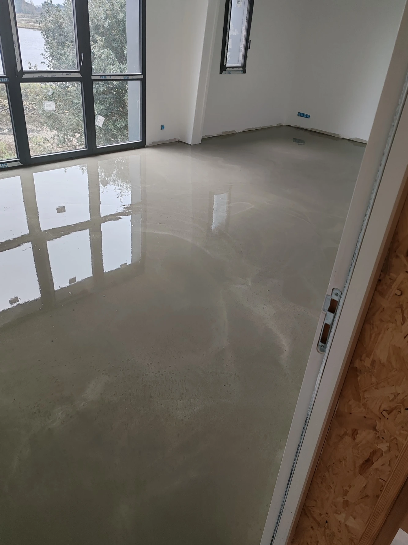 ragréage et pose sol pvc avec soudure