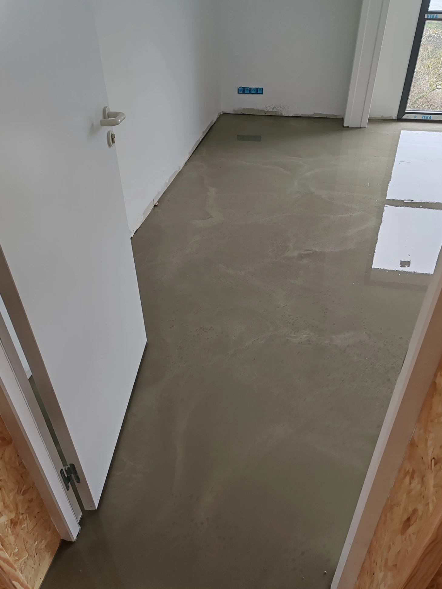 ragréage et pose sol pvc avec soudure