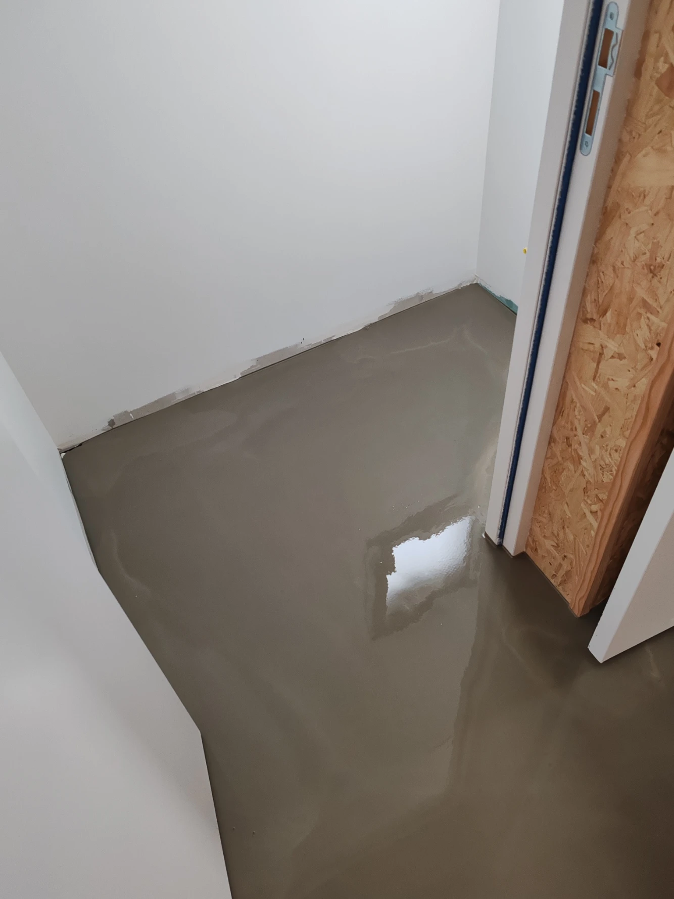 ragréage et pose sol pvc avec soudure