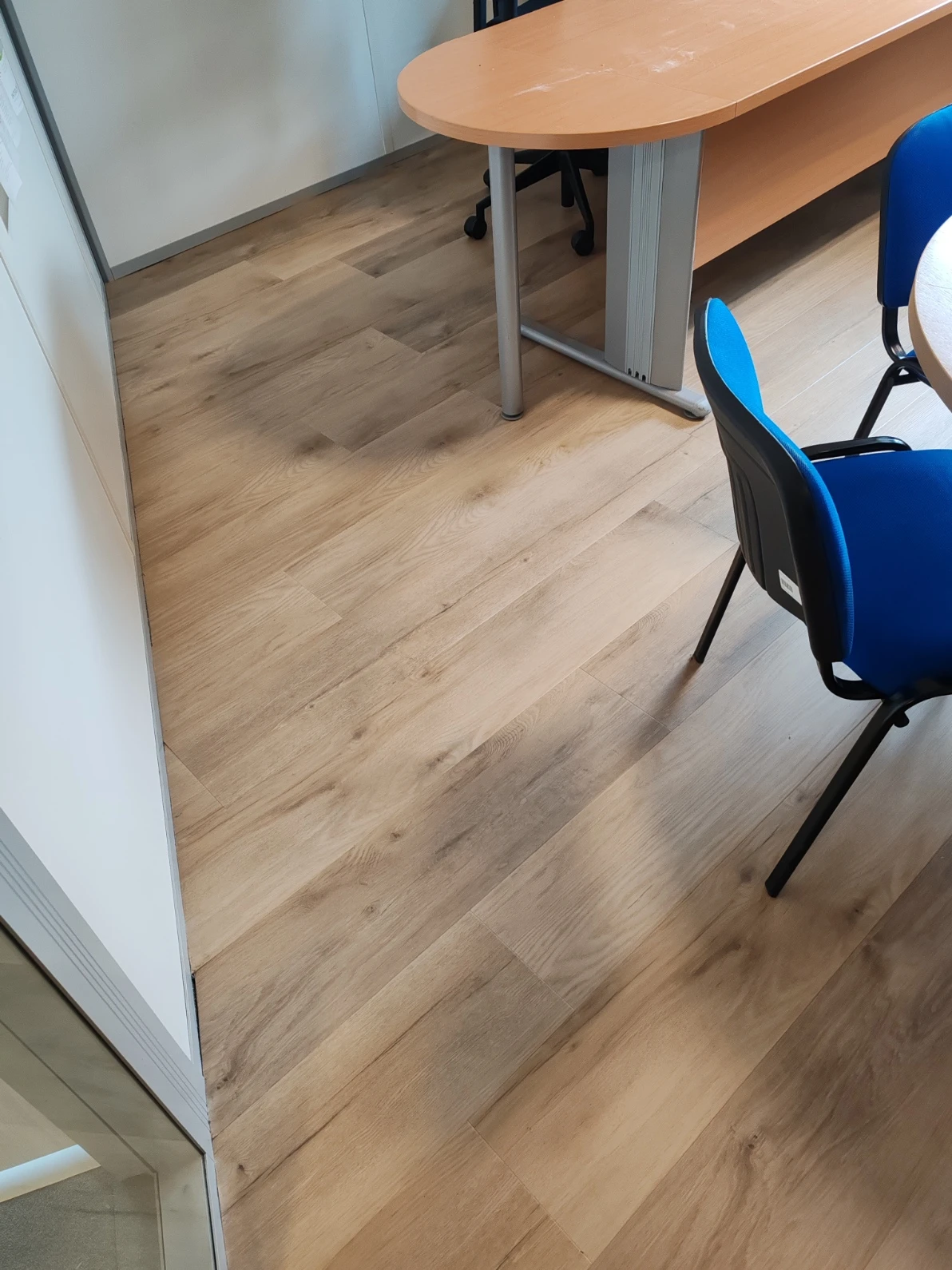 pose lames pvc plombantes